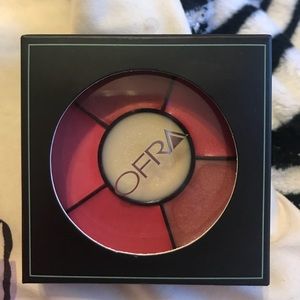OFRA RAINBOW LIPS PALETTE